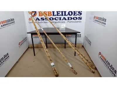 LOTE 170 - 20 VARAS DE BAMBU. (NO ESTADO) ATENÇÃO! FAZER A VISITAÇÃO ANTES DE ARREMATAR, NÃO SABEMOS SE FUNCIONA. LEILÃO NÃO TEM GARANTIA E NEM DEVOLUÇÃO, SUJEITO A POSSÍVEIS AVARIAS VISÍVEIS/OCULTAS E/OU AUSÊNCIA DE COMPONENTES.