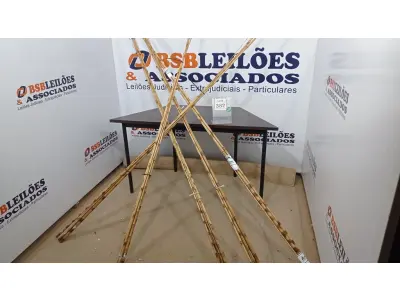 LOTE 382 - 20 VARAS DE BAMBU. (NO ESTADO) ATENÇÃO! FAZER A VISITAÇÃO ANTES DE ARREMATAR, NÃO SABEMOS SE FUNCIONA. LEILÃO NÃO TEM GARANTIA E NEM DEVOLUÇÃO, SUJEITO A POSSÍVEIS AVARIAS VISÍVEIS/OCULTAS E/OU AUSÊNCIA DE COMPONENTES.