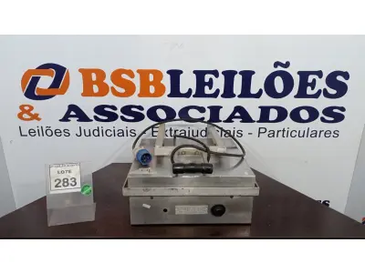 LOTE 283 - 01 CHAPA ELÉTRICA EM INOX. (NO ESTADO) ATENÇÃO! FAZER A VISITAÇÃO ANTES DE ARREMATAR, NÃO SABEMOS SE FUNCIONA. LEILÃO NÃO TEM GARANTIA E NEM DEVOLUÇÃO, SUJEITO A POSSÍVEIS AVARIAS VISÍVEIS/OCULTAS E/OU AUSÊNCIA DE COMPONENTES.