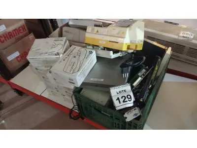 LOTE 129 - 10 LEITORES DE CÓDIGO DE BARRAS, 01 TRANSFORMADOR, VÁRIOS SENSORES DE MOVIMENTO E ELETRÔNICOS DIVERSOS. (NO ESTADO) ATENÇÃO! FAZER A VISITAÇÃO ANTES DE ARREMATAR, NÃO SABEMOS SE FUNCIONA. LEILÃO NÃO TEM GARANTIA E NEM DEVOLUÇÃO, SUJEITO A POSSÍVEIS AVARIAS VISÍVEIS/OCULTAS E/OU AUSÊNCIA DE COMPONENTES.