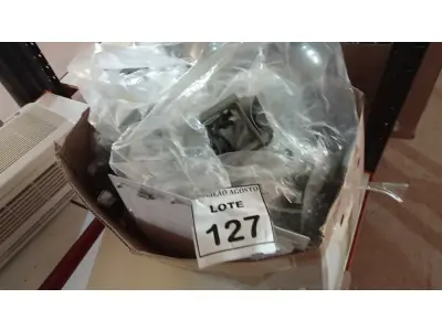 LOTE 127 - 01 LOTE COM GRANDE QUANTIDADE CABOS E MATERIAIS ELÉTRICOS DIVERSOS. (NO ESTADO) ATENÇÃO! FAZER A VISITAÇÃO ANTES DE ARREMATAR, NÃO SABEMOS SE FUNCIONA, LEILÃO NÃO TEM GARANTIA E NEM DEVOLUÇÃO, SUJEITO A POSSÍVEIS AVARIAS VISÍVEIS/OCULTAS E/OU AUSÊNCIA DE COMPONENTES.