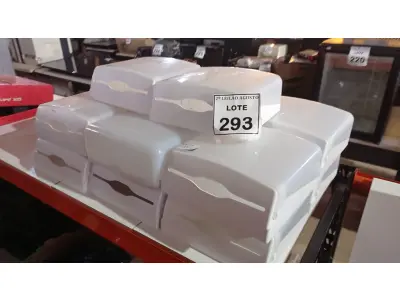 LOTE 293 - 14 DISPENSES DE PAPEL. (NO ESTADO) ATENÇÃO! FAZER A VISITAÇÃO ANTES DE ARREMATAR, NÃO SABEMOS SE FUNCIONA. LEILÃO NÃO TEM GARANTIA E NEM DEVOLUÇÃO, SUJEITO A POSSÍVEIS AVARIAS VISÍVEIS/OCULTAS E/OU AUSÊNCIA DE COMPONENTES.