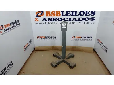 LOTE 355 - 01 SUPORTE METÁLICO COM BASE EM X. (NO ESTADO) ATENÇÃO! FAZER A VISITAÇÃO ANTES DE ARREMATAR, NÃO SABEMOS SE FUNCIONA. LEILÃO NÃO TEM GARANTIA E NEM DEVOLUÇÃO, SUJEITO A POSSÍVEIS AVARIAS VISÍVEIS/OCULTAS E/OU AUSÊNCIA DE COMPONENTES.