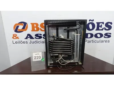 LOTE 220 - 01 SERVIDOR IMAC APPLE. (NO ESTADO) ATENÇÃO! FAZER A VISITAÇÃO ANTES DE ARREMATAR, NÃO SABEMOS SE FUNCIONA, LEILÃO NÃO TEM GARANTIA E NEM DEVOLUÇÃO, SUJEITO A POSSÍVEIS AVARIAS VISÍVEIS/OCULTAS E/OU AUSÊNCIA DE COMPONENTES.