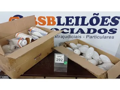 LOTE 292 - 01 LOTE COM GRANDE QUANTIDADE DE LÂMPADAS DE MERCÚRIO 400W MARCA OSRAM. (NO ESTADO) ATENÇÃO! FAZER A VISITAÇÃO ANTES DE ARREMATAR, NÃO SABEMOS SE FUNCIONA. LEILÃO NÃO TEM GARANTIA E NEM DEVOLUÇÃO, SUJEITO A POSSÍVEIS AVARIAS VISÍVEIS/OCULTAS E/OU AUSÊNCIA DE COMPONENTES.