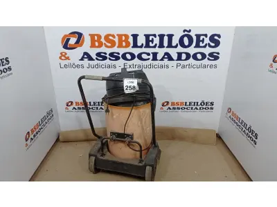 LOTE 258 - 01 ASPIRADOR DE PÓ INDUSTRIAL DUPLO 8002 PRO MARACA ELECTROLUX. (NO ESTADO) ATENÇÃO! FAZER A VISITAÇÃO ANTES DE ARREMATAR, NÃO SABEMOS SE FUNCIONA. LEILÃO NÃO TEM GARANTIA E NEM DEVOLUÇÃO, SUJEITO A POSSÍVEIS AVARIAS VISÍVEIS/OCULTAS E/OU AUSÊNCIA DE COMPONENTES.