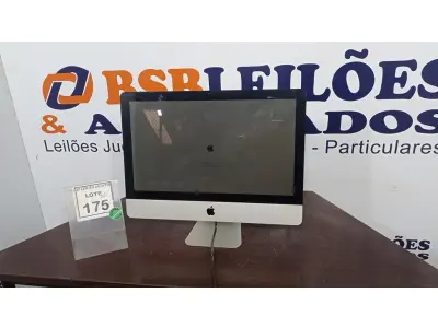 LOTE 175 - 01 IMAC  APPLE. (NO ESTADO) ATENÇÃO! FAZER A VISITAÇÃO ANTES DE ARREMATAR, NÃO SABEMOS SE FUNCIONA. LEILÃO NÃO TEM GARANTIA E NEM DEVOLUÇÃO, SUJEITO A POSSÍVEIS AVARIAS VISÍVEIS/OCULTAS E/OU AUSÊNCIA DE COMPONENTES.