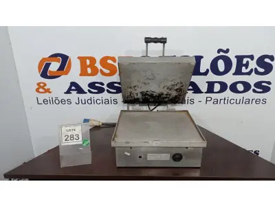 LOTE 283 - 01 CHAPA ELÉTRICA EM INOX. (NO ESTADO) ATENÇÃO! FAZER A VISITAÇÃO ANTES DE ARREMATAR, NÃO SABEMOS SE FUNCIONA. LEILÃO NÃO TEM GARANTIA E NEM DEVOLUÇÃO, SUJEITO A POSSÍVEIS AVARIAS VISÍVEIS/OCULTAS E/OU AUSÊNCIA DE COMPONENTES.