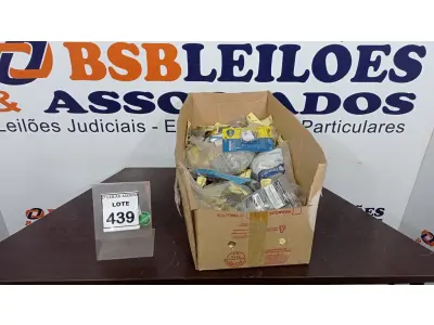 LOTE 439 - 01 LOTE COM GRANDE QUANTIDADE DE RESISTÊNCIAS E MATÉRIAS PARA ELÉTRICA DIVERSOS. (NO ESTADO) ATENÇÃO! FAZER A VISITAÇÃO ANTES DE ARREMATAR, NÃO SABEMOS SE FUNCIONA, LEILÃO NÃO TEM GARANTIA E NEM DEVOLUÇÃO, SUJEITO A POSSÍVEIS AVARIAS VISÍVEIS/OCULTAS E/OU AUSÊNCIA DE COMPONENTES.