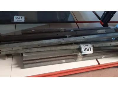 LOTE 387 - 01 LOTE COM VÁRIAS SUPORTES E ESTRUTURAS METÁLICAS DE SUSTENTAÇÃO. (NO ESTADO) ATENÇÃO! FAZER A VISITAÇÃO ANTES DE ARREMATAR, NÃO SABEMOS SE FUNCIONA. LEILÃO NÃO TEM GARANTIA E NEM DEVOLUÇÃO, SUJEITO A POSSÍVEIS AVARIAS VISÍVEIS/OCULTAS E/OU AUSÊNCIA DE COMPONENTES.