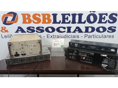 LOTE 321 - 01 EQUALIZADOR GRÁFICO ONEAL, OSCILOSCÓPIO ANALÓGICO, 01 MIXER STREO NASHVILLE E 01 HARMAN KARDON HK990. (NO ESTADO) ATENÇÃO! FAZER A VISITAÇÃO ANTES DE ARREMATAR, NÃO SABEMOS SE FUNCIONA. LEILÃO NÃO TEM GARANTIA E NEM DEVOLUÇÃO, SUJEITO A POSSÍVEIS AVARIAS VISÍVEIS/OCULTAS E/OU AUSÊNCIA DE COMPONENTES.