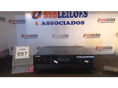 LOTE 057 - 01 HOME THEATER MARCA SAMSUNG. (NO ESTADO) ATENÇÃO! FAZER A VISITAÇÃO ANTES DE ARREMATAR, NÃO SABEMOS SE FUNCIONA, LEILÃO NÃO TEM GARANTIA E NEM DEVOLUÇÃO, SUJEITO A POSSÍVEIS AVARIAS VISÍVEIS/OCULTAS E/OU AUSÊNCIA DE COMPONENTES.
