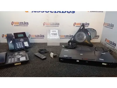 LOTE 196 - 02 APARELHOS DE TELEFONE IP, 01 BLUE RAY E 01APARELHO DE ÁUDIO CONFERENCIA POLYCOM. (NO ESTADO) ATENÇÃO! FAZER A VISITAÇÃO ANTES DE ARREMATAR, NÃO SABEMOS SE FUNCIONA, LEILÃO NÃO TEM GARANTIA E NEM DEVOLUÇÃO, SUJEITO A POSSÍVEIS AVARIAS VISÍVEIS/OCULTAS E/OU AUSÊNCIA DE COMPONENTES.