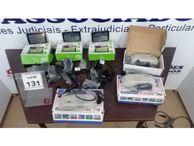 LOTE 131 - 03 GPS TRACKER TV MARCA MULTILASER E 03 MICROFONES PARA SEMINÁRIO. (NO ESTADO) ATENÇÃO! FAZER A VISITAÇÃO ANTES DE ARREMATAR, NÃO SABEMOS SE FUNCIONA, LEILÃO NÃO TEM GARANTIA E NEM DEVOLUÇÃO, SUJEITO A POSSÍVEIS AVARIAS VISÍVEIS/OCULTAS E/OU AUSÊNCIA DE COMPONENTES.