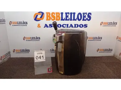LOTE 041 - 01 CHOPEIRA HEINEKEN MARCA KRUPS. (NO ESTADO) ATENÇÃO! FAZER A VISITAÇÃO ANTES DE ARREMATAR, NÃO SABEMOS SE FUNCIONA, LEILÃO NÃO TEM GARANTIA E NEM DEVOLUÇÃO, SUJEITO A POSSÍVEIS AVARIAS VISÍVEIS/OCULTAS E/OU AUSÊNCIA DE COMPONENTES.