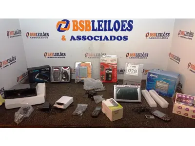 LOTE 028 - 01 VIVA-VOZ, 02 CELULARES MODELOS DIVERSOS, 01 TV MONITOR LCD 7’’, 01 GAVETA DE SOM AUTOMOTIVO, 01 ORGANIZADOR DE DADOS 01 POCKET CAM HD E 01 SUPORTE PARA CELULAR. (NO ESTADO) ATENÇÃO! FAZER A VISITAÇÃO ANTES DE ARREMATAR, NÃO SABEMOS SE FUNCIONA, LEILÃO NÃO TEM GARANTIA E NEM DEVOLUÇÃO, SUJEITO A POSSÍVEIS AVARIAS VISÍVEIS/OCULTAS E/OU AUSÊNCIA DE COMPONENTES.