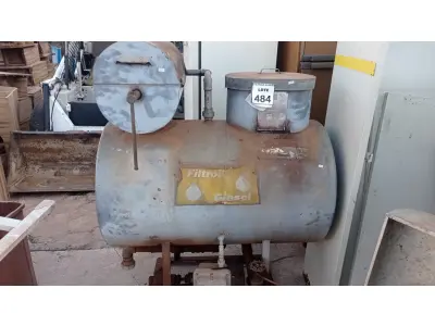 LOTE 484 - 01 FILTRO PRENSA PARA ÓLEO DIESEL. (NO ESTADO) ATENÇÃO! FAZER A VISITAÇÃO ANTES DE ARREMATAR, NÃO SABEMOS SE FUNCIONA. LEILÃO NÃO TEM GARANTIA E NEM DEVOLUÇÃO, SUJEITO A POSSÍVEIS AVARIAS VISÍVEIS/OCULTAS E/OU AUSÊNCIA DE COMPONENTES.