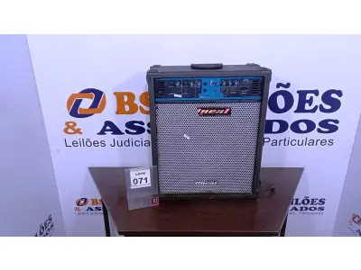 LOTE 071 - 01 CAIXA AMPLIFICADORA. (NO ESTADO) ATENÇÃO! FAZER A VISITAÇÃO ANTES DE ARREMATAR, NÃO SABEMOS SE FUNCIONA, LEILÃO NÃO TEM GARANTIA E NEM DEVOLUÇÃO, SUJEITO A POSSÍVEIS AVARIAS VISÍVEIS/OCULTAS E/OU AUSÊNCIA DE COMPONENTES.