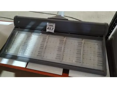 LOTE 457 - 01 REFLETOR LED PARA QUADRA. (NO ESTADO) ATENÇÃO! FAZER A VISITAÇÃO ANTES DE ARREMATAR, NÃO SABEMOS SE FUNCIONA. LEILÃO NÃO TEM GARANTIA E NEM DEVOLUÇÃO, SUJEITO A POSSÍVEIS AVARIAS VISÍVEIS/OCULTAS E/OU AUSÊNCIA DE COMPONENTES.