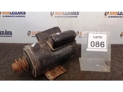 LOTE 086 - 01 MOTOR ELÉTRICO MONOFÁSICO. (NO ESTADO) ATENÇÃO! FAZER A VISITAÇÃO ANTES DE ARREMATAR, NÃO SABEMOS SE FUNCIONA, LEILÃO NÃO TEM GARANTIA E NEM DEVOLUÇÃO, SUJEITO A POSSÍVEIS AVARIAS VISÍVEIS/OCULTAS E/OU AUSÊNCIA DE COMPONENTES.
