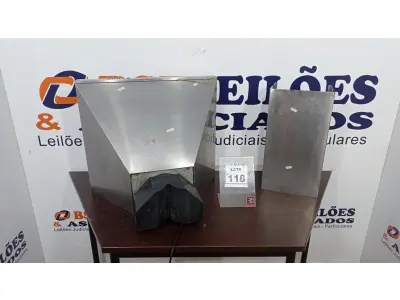 LOTE 118 - 01 COIFA 60CM MARCA CONTINENTAL. (NO ESTADO) ATENÇÃO! FAZER A VISITAÇÃO ANTES DE ARREMATAR, NÃO SABEMOS SE FUNCIONA. LEILÃO NÃO TEM GARANTIA E NEM DEVOLUÇÃO, SUJEITO A POSSÍVEIS AVARIAS VISÍVEIS/OCULTAS E/OU AUSÊNCIA DE COMPONENTES.