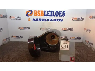 LOTE 041 - 01 CHOPEIRA HEINEKEN MARCA KRUPS. (NO ESTADO) ATENÇÃO! FAZER A VISITAÇÃO ANTES DE ARREMATAR, NÃO SABEMOS SE FUNCIONA, LEILÃO NÃO TEM GARANTIA E NEM DEVOLUÇÃO, SUJEITO A POSSÍVEIS AVARIAS VISÍVEIS/OCULTAS E/OU AUSÊNCIA DE COMPONENTES.