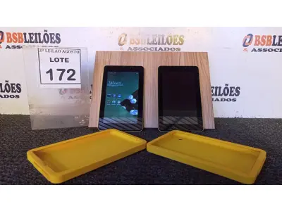 LOTE 172 - 02 TABLETS MARCA CCE. (NO ESTADO) ATENÇÃO! FAZER A VISITAÇÃO ANTES DE ARREMATAR, NÃO SABEMOS SE FUNCIONA, LEILÃO NÃO TEM GARANTIA E NEM DEVOLUÇÃO, SUJEITO A POSSÍVEIS AVARIAS VISÍVEIS/OCULTAS E/OU AUSÊNCIA DE COMPONENTES.