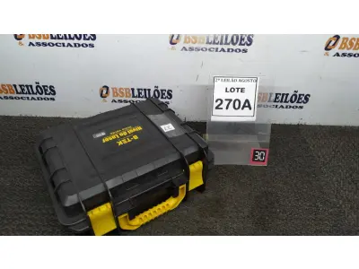 LOTE 270 - 01 NIVEL A LASER COM 2 BATERIAS MALETA ÓCULOS DE PROTEÇÃO. (NO ESTADO) ATENÇÃO! FAZER A VISITAÇÃO ANTES DE ARREMATAR, NÃO SABEMOS SE FUNCIONA. LEILÃO NÃO TEM GARANTIA E NEM DEVOLUÇÃO, SUJEITO A POSSÍVEIS AVARIAS VISÍVEIS/OCULTAS E/OU AUSÊNCIA DE COMPONENTES.