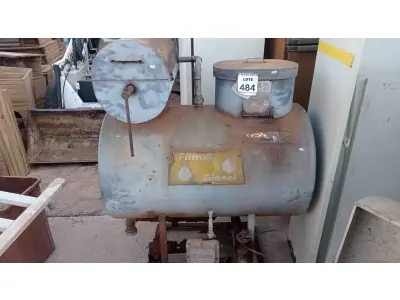 LOTE 484 - 01 FILTRO PRENSA PARA ÓLEO DIESEL. (NO ESTADO) ATENÇÃO! FAZER A VISITAÇÃO ANTES DE ARREMATAR, NÃO SABEMOS SE FUNCIONA. LEILÃO NÃO TEM GARANTIA E NEM DEVOLUÇÃO, SUJEITO A POSSÍVEIS AVARIAS VISÍVEIS/OCULTAS E/OU AUSÊNCIA DE COMPONENTES.