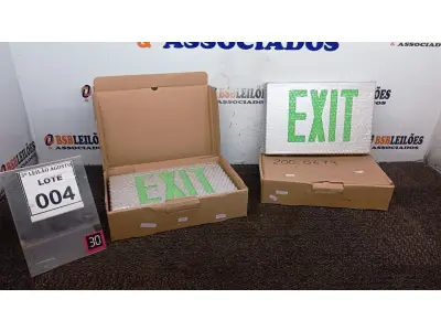 LOTE 004 - 02 PLACAS LUMINOSAS EXIT. (NO ESTADO) ATENÇÃO! FAZER A VISITAÇÃO ANTES DE ARREMATAR, NÃO SABEMOS SE FUNCIONA, LEILÃO NÃO TEM GARANTIA E NEM DEVOLUÇÃO, SUJEITO A POSSÍVEIS AVARIAS VISÍVEIS/OCULTAS E/OU AUSÊNCIA DE COMPONENTES.