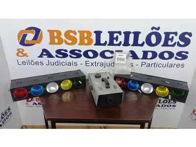 LOTE 066 - 02 REFLETORES DE LUZ E 01 MÁQUINA DE FUMAÇA. (NO ESTADO) ATENÇÃO! FAZER A VISITAÇÃO ANTES DE ARREMATAR, NÃO SABEMOS SE FUNCIONA, LEILÃO NÃO TEM GARANTIA E NEM DEVOLUÇÃO, SUJEITO A POSSÍVEIS AVARIAS VISÍVEIS/OCULTAS E/OU AUSÊNCIA DE COMPONENTES.