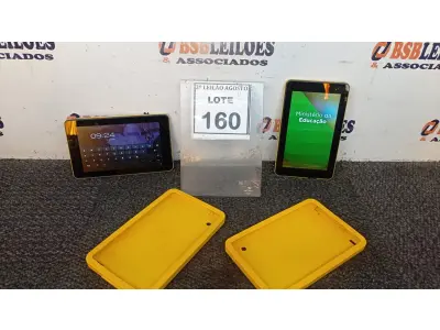LOTE 160 - 02 TABLETS MARCA CCE. (NO ESTADO) ATENÇÃO! FAZER A VISITAÇÃO ANTES DE ARREMATAR, NÃO SABEMOS SE FUNCIONA, LEILÃO NÃO TEM GARANTIA E NEM DEVOLUÇÃO, SUJEITO A POSSÍVEIS AVARIAS VISÍVEIS/OCULTAS E/OU AUSÊNCIA DE COMPONENTES.