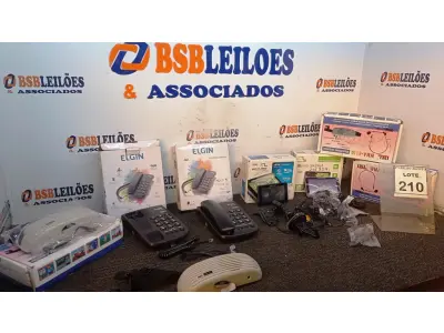 LOTE 210 - 04 MICROFONES PARA SEMINÁRIO, 02 GPS E 02 APARELHOS DE TELEFONE COM FIO. (NO ESTADO) ATENÇÃO! FAZER A VISITAÇÃO ANTES DE ARREMATAR, NÃO SABEMOS SE FUNCIONA, LEILÃO NÃO TEM GARANTIA E NEM DEVOLUÇÃO, SUJEITO A POSSÍVEIS AVARIAS VISÍVEIS/OCULTAS E/OU AUSÊNCIA DE COMPONENTES.