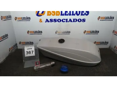 LOTE 367 - 01 LUMINÁRIA DE POSTE. (NO ESTADO) ATENÇÃO! FAZER A VISITAÇÃO ANTES DE ARREMATAR, NÃO SABEMOS SE FUNCIONA. LEILÃO NÃO TEM GARANTIA E NEM DEVOLUÇÃO, SUJEITO A POSSÍVEIS AVARIAS VISÍVEIS/OCULTAS E/OU AUSÊNCIA DE COMPONENTES.