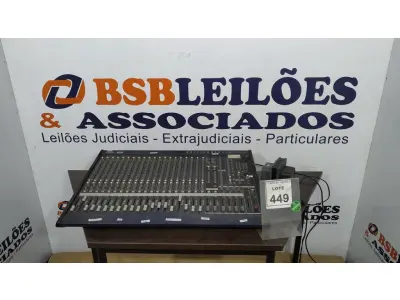 LOTE 449 - 01 MESA AMPLIFICADORA DE SOM COM FONTE. (NO ESTADO) ATENÇÃO! FAZER A VISITAÇÃO ANTES DE ARREMATAR, NÃO SABEMOS SE FUNCIONA. LEILÃO NÃO TEM GARANTIA E NEM DEVOLUÇÃO, SUJEITO A POSSÍVEIS AVARIAS VISÍVEIS/OCULTAS E/OU AUSÊNCIA DE COMPONENTES.