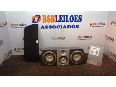 LOTE 050 - 01 CAIXA DE SOM JBL. (NO ESTADO) ATENÇÃO! FAZER A VISITAÇÃO ANTES DE ARREMATAR, NÃO SABEMOS SE FUNCIONA, LEILÃO NÃO TEM GARANTIA E NEM DEVOLUÇÃO, SUJEITO A POSSÍVEIS AVARIAS VISÍVEIS/OCULTAS E/OU AUSÊNCIA DE COMPONENTES.