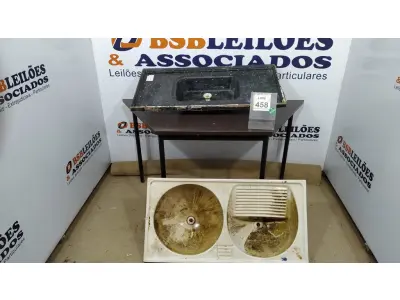 LOTE 458 - 01 TANQUE COM 02 CUBAS DE 98 X 51 CM E 01 PIA DE COZINHA DE 50 X 100. (NO ESTADO) ATENÇÃO! FAZER A VISITAÇÃO ANTES DE ARREMATAR, NÃO SABEMOS SE FUNCIONA. LEILÃO NÃO TEM GARANTIA E NEM DEVOLUÇÃO, SUJEITO A POSSÍVEIS AVARIAS VISÍVEIS/OCULTAS E/OU AUSÊNCIA DE COMPONENTES.