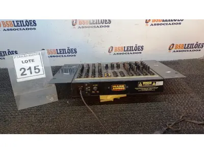 LOTE 215 - 01 MESA DE SOM. (NO ESTADO) ATENÇÃO! FAZER A VISITAÇÃO ANTES DE ARREMATAR, NÃO SABEMOS SE FUNCIONA, LEILÃO NÃO TEM GARANTIA E NEM DEVOLUÇÃO, SUJEITO A POSSÍVEIS AVARIAS VISÍVEIS/OCULTAS E/OU AUSÊNCIA DE COMPONENTES.