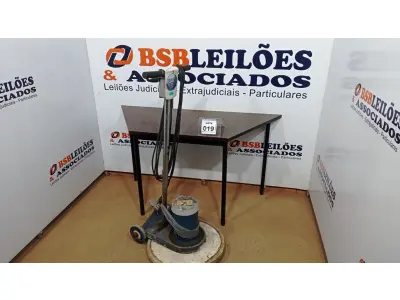 LOTE 019 - 01 CAIXA DE SOM MARCA PZ PRO ÁUDIO. (NO ESTADO) ATENÇÃO! FAZER A VISITAÇÃO ANTES DE ARREMATAR, NÃO SABEMOS SE FUNCIONA. LEILÃO NÃO TEM GARANTIA E NEM DEVOLUÇÃO, SUJEITO A POSSÍVEIS AVARIAS VISÍVEIS/OCULTAS E/OU AUSÊNCIA DE COMPONENTES.