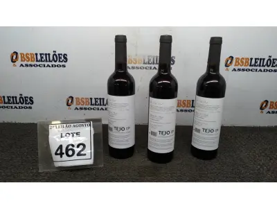 LOTE 462 - 03 GARRAFAS DE VINHO TINTO VALA REAL PORTUGUÊS SAFRA 2019 750ML. (NO ESTADO) ATENÇÃO! FAZER A VISITAÇÃO ANTES DE ARREMATAR, NÃO SABEMOS SE FUNCIONA, LEILÃO NÃO TEM GARANTIA E NEM DEVOLUÇÃO, SUJEITO A POSSÍVEIS AVARIAS VISÍVEIS/OCULTAS E/OU AUSÊNCIA DE COMPONENTES.