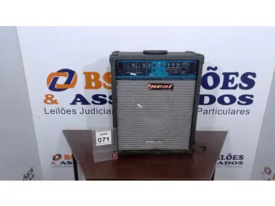 LOTE 071 - 01 CAIXA AMPLIFICADORA. (NO ESTADO) ATENÇÃO! FAZER A VISITAÇÃO ANTES DE ARREMATAR, NÃO SABEMOS SE FUNCIONA, LEILÃO NÃO TEM GARANTIA E NEM DEVOLUÇÃO, SUJEITO A POSSÍVEIS AVARIAS VISÍVEIS/OCULTAS E/OU AUSÊNCIA DE COMPONENTES.