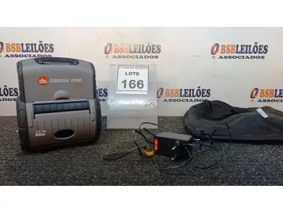LOTE 166 - 01 IMPRESSORA TÉRMICA MARCA DATAMAX COM BOLSA E FONTE. (NO ESTADO) ATENÇÃO! FAZER A VISITAÇÃO ANTES DE ARREMATAR, NÃO SABEMOS SE FUNCIONA, LEILÃO NÃO TEM GARANTIA E NEM DEVOLUÇÃO, SUJEITO A POSSÍVEIS AVARIAS VISÍVEIS/OCULTAS E/OU AUSÊNCIA DE COMPONENTES.