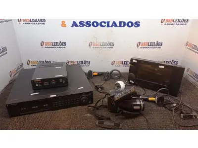 LOTE 037 - 01 APARELHO DVR 03 CÂMERAS DE PC, 02 LEITORAS DE CÓDIGO DE BARRAS E 01 DOCK STATION MARCA SONY. (NO ESTADO) ATENÇÃO! FAZER A VISITAÇÃO ANTES DE ARREMATAR, NÃO SABEMOS SE FUNCIONA, LEILÃO NÃO TEM GARANTIA E NEM DEVOLUÇÃO, SUJEITO A POSSÍVEIS AVARIAS VISÍVEIS/OCULTAS E/OU AUSÊNCIA DE COMPONENTES.
