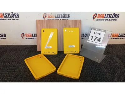 LOTE 174 - 02 TABLETS MARCA CCE. (NO ESTADO) ATENÇÃO! FAZER A VISITAÇÃO ANTES DE ARREMATAR, NÃO SABEMOS SE FUNCIONA, LEILÃO NÃO TEM GARANTIA E NEM DEVOLUÇÃO, SUJEITO A POSSÍVEIS AVARIAS VISÍVEIS/OCULTAS E/OU AUSÊNCIA DE COMPONENTES.