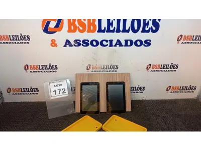 LOTE 172 - 02 TABLETS MARCA CCE. (NO ESTADO) ATENÇÃO! FAZER A VISITAÇÃO ANTES DE ARREMATAR, NÃO SABEMOS SE FUNCIONA, LEILÃO NÃO TEM GARANTIA E NEM DEVOLUÇÃO, SUJEITO A POSSÍVEIS AVARIAS VISÍVEIS/OCULTAS E/OU AUSÊNCIA DE COMPONENTES.