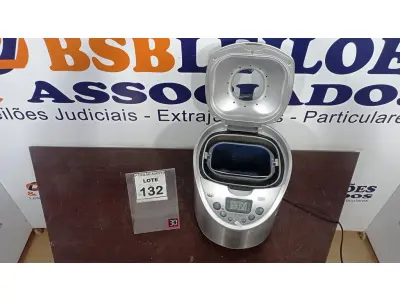 LOTE 132 - 01 MÁQUINA DE FAZER PÃO MODELO HOME BREAD MARCA ARNO. (NO ESTADO) ATENÇÃO! FAZER A VISITAÇÃO ANTES DE ARREMATAR, NÃO SABEMOS SE FUNCIONA, LEILÃO NÃO TEM GARANTIA E NEM DEVOLUÇÃO, SUJEITO A POSSÍVEIS AVARIAS VISÍVEIS/OCULTAS E/OU AUSÊNCIA DE COMPONENTES.