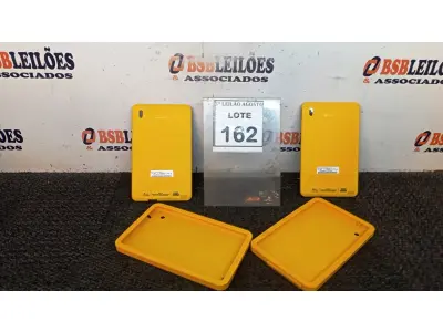 LOTE 162 - 02 TABLETS MARCA CCE. (NO ESTADO) ATENÇÃO! FAZER A VISITAÇÃO ANTES DE ARREMATAR, NÃO SABEMOS SE FUNCIONA, LEILÃO NÃO TEM GARANTIA E NEM DEVOLUÇÃO, SUJEITO A POSSÍVEIS AVARIAS VISÍVEIS/OCULTAS E/OU AUSÊNCIA DE COMPONENTES.