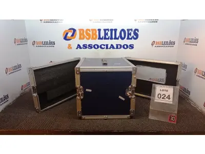 LOTE 024 - 01 CASE RÍGIDO. (NO ESTADO) ATENÇÃO! FAZER A VISITAÇÃO ANTES DE ARREMATAR, NÃO SABEMOS SE FUNCIONA, LEILÃO NÃO TEM GARANTIA E NEM DEVOLUÇÃO, SUJEITO A POSSÍVEIS AVARIAS VISÍVEIS/OCULTAS E/OU AUSÊNCIA DE COMPONENTES.