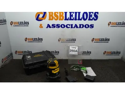 LOTE 260 - 01 NIVEL A LASER COM 2 BATERIAS MALETA ÓCULOS DE PROTEÇÃO. (NO ESTADO) ATENÇÃO! FAZER A VISITAÇÃO ANTES DE ARREMATAR, NÃO SABEMOS SE FUNCIONA. LEILÃO NÃO TEM GARANTIA E NEM DEVOLUÇÃO, SUJEITO A POSSÍVEIS AVARIAS VISÍVEIS/OCULTAS E/OU AUSÊNCIA DE COMPONENTES.