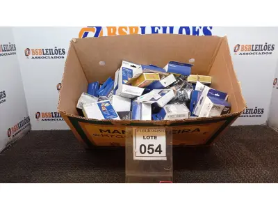 LOTE 054 - 01 LOTE COM GRANDE QUANTIDADE DE CARTUCHOS DE IMPRESSORA. (NO ESTADO) ATENÇÃO! FAZER A VISITAÇÃO ANTES DE ARREMATAR, NÃO SABEMOS SE FUNCIONA, LEILÃO NÃO TEM GARANTIA E NEM DEVOLUÇÃO, SUJEITO A POSSÍVEIS AVARIAS VISÍVEIS/OCULTAS E/OU AUSÊNCIA DE COMPONENTES.